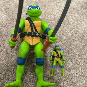 Teenage Mutant Ninja Turtles Mutant Giant Leonardo Figure
